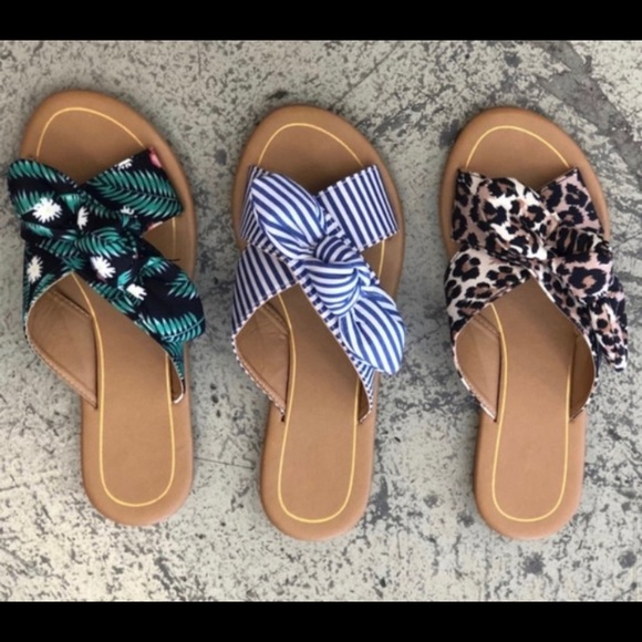 IM LOVING THESE BLUE/WHITE STRIPE SANDALS - Picture 4 of 4